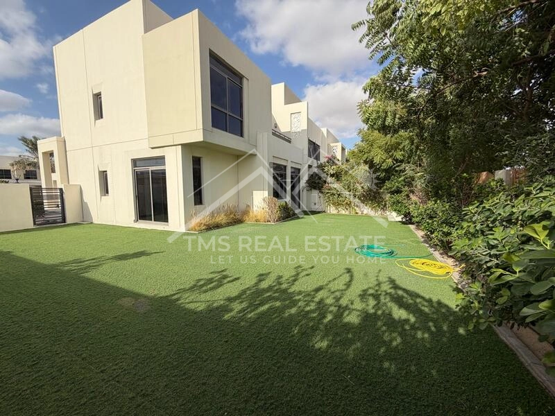 Noor Townhouses